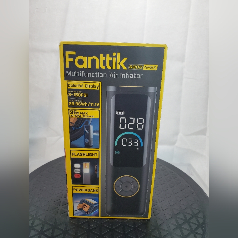 NEW Fanttik S200 Apex Multi Function Air Inflator, Powerbank & Flashlight.